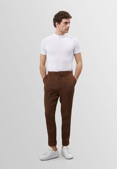 Antioch Chinos - brown Outfit Pantalon Marron, Brown Chinos Men Outfits, White And Brown Outfit, Brown Chinos, Classy Outfits Men, Brown Outfit