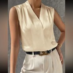 Formal Beige V-neck Tops, Beige V-neck Tops For Formal Occasions, Vintage V-neck Tops For Workwear, Beige V-neck Blouse For Night Out, Classic Beige Top For Party, Y2k Butterfly, Trendy Business Casual, Summer Wedding Guest, Baddie Aesthetic