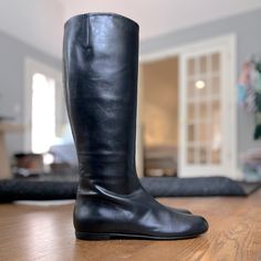 Giuseppe Zanotti Knee High Black Leather Boots In Size 40. Barely Worn. Run Slightly Small. In Almost Pristine Condition- One Minor Scuff Near Left Heel (See Photos). Full Zipper Closure. Flat Heel With Rubberized Sole. Soft Lamb Skin Leather. Elegant Pointed Toe Boots With Rubber Sole, Evening Knee-high Boots With Leather Lining And Round Toe, Chic Boots With Rubber Sole And Almond Toe, Elegant Boots With Rubber Sole And Low Heel, Elegant Knee-high Boots With Leather Sole And Round Toe, Chic Almond Toe Boots With Rubber Sole, Fitted Flat Heel Boots For Workwear, Evening Boots With Leather Sole And Low Heel, Elegant Boots With Rubber Sole And Flat Heel