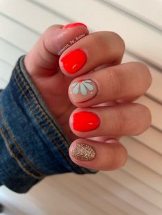 Dnd Nails, Simple Nail Art Ideas, Simple Nail Art, Cute Short Nails, Nail Time, Subtle Nails, Minimalist Nail Art, Modern Nails, Daisy Nails