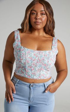 Trendy Crop Top With Adjustable Straps And Square Neck, Square Neck Top With Straps For Spring, Square Neck Tops With Straps For Spring, Summer Floral Print Crop Top With Square Neck, Multicolor Floral Print Cotton Crop Top, Cropped Corset Top, Cropped Corset, Cute Date, Fitted Bodice