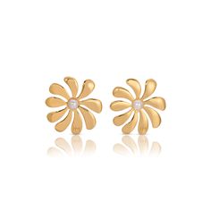 Floral Earrings Elegant Flower Shaped Earrings For Beach, Elegant Gold Earrings For Vacation, Elegant Single Flower Earring For Summer, Elegant Flower-shaped Earrings For Beach, Yellow Gold Drop Earrings For Summer, Vacation Looks, European Vacation, Gold Piece, Engraved Logo