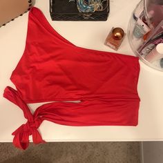 Great Condition Never Worn Stretch Red Top For Beach Season, Stretch Red Tops For Beach Season, One Shoulder Top, One Shoulder Tops, Lady In Red, Shoulder Top, One Shoulder, Womens Tops, Crop Tops