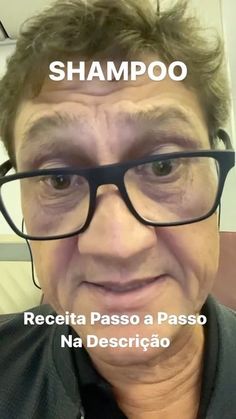 Carvalho Medicina e Saúde on Instagram: "1- Enxágue com Água 
2- Aplicar um copo de água com uma colher sopa de Bicarbonato 
3- Aguarde 3 minutos
4- Enxágue com Água 
5-Aplicar um copo de água com VINAGRE DE MAÇÃ 
6- Aguarda 3 minutos.
7- Enxágue com Água 

Fazer a cada dois dias e vai espaçando até chegar em uma vez por mês .
No mês inicial ainda não vai ficar bom pois o cabelo demora para recuperar sua oleosidade natural.
ÓLEO DE COCO COM@ALECRIM
Para cabelos fracos ou CAINDO
 100 ml de óleo de coco e amassa nela as folhas de 10 Ramos de alecrim
Coloca em frasco fechado ( tipo de maionese) ferve em 10 minutos em banho maria , fecha e descansar dois dias. Filtra em pano de algodão e está pronto para massagear com as pontas dos dedos no couro cabeludo." September 7