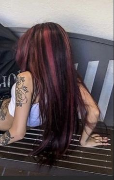 Black And Red Hair, Pink Hair Dye, Filmy Vintage, Cute Hair Colors, Vibrant Hair, Hair Color Streaks, Hair Streaks