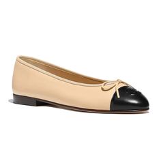 Chanel Beige Black Lambskin Leather Cc Logo Bow Tie Ballet Ballerina Flat 37 ********** Chanel ********** Brand: Chanel Size: 37 (Know Your Chanel Size) Name: Ballerinas Color: Beige & Black Style: Ballet Flats Style#: G02819 X01000 C0204 Material: Lambskin Black Cc Logo Cap Toe Bow Tie String Front Beige Lambskin Leather Material Slip On Style Classic Ballerina Brand New In Box, Comes With Original Box And Dustbag 100% Authentic Or Your Money Back Great Gift I Ship Worldwide Any Other Questions Chanel Beige, Chanel Flats, Logo Shoes, Black Ballet Flats, Casual Sport Shoes, Looks Chic, Ballerina Flats, Chanel Black, Cc Logo