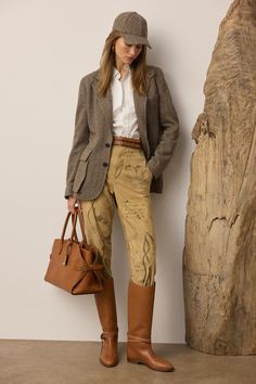 Ralph Lauren Pre-Fall 2025 Fashion Show | Vogue Ralph Lauren Aesthetic, Ralph Laurent, Ralph Lauren Womens Clothing, 2025 Spring, Pre Fall Fashion, Ivy League Style, Preppy Outfit, Winter Mode, Business Outfits