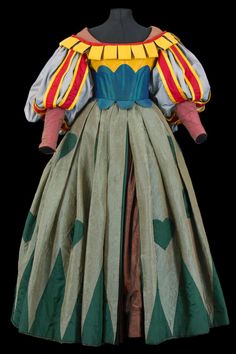 Shakespeare Costumes, Theatre Costumes, Historical Costume, Historical Dresses, Mode Inspo, Fashion Costume, Fantasy Clothing, Fantasy Fashion, Historical Clothing