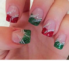 French Green Christmas Nails, Christmas Nail Art French Tip, Simple Christmas Nails Winter Short Square, Holiday Nail Tips, Christmas Green And Gold Nails, Short Square Acrylic Nails French Tips Christmas, Square Nails Christmas Art Designs, Simple Short Christmas Nail Designs, Christmas Nail Art Designs French Tips