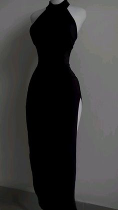 Hot Prom Dress, Dress With Split, Black Halter, Black Prom Dresses, Midi Skirts, Mode Inspo