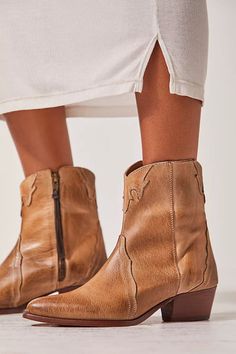 New Frontier Western Boot - Free People - Distressed Tan Comfy Boot, Vegan Boots, Western Boot, Boot Brands, Women Men Shoes, Vintage Aesthetic, Stacked Heel, Leather Ankle Boots, Western Boots