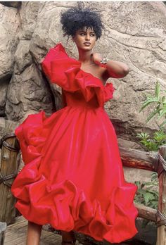 Couture Evening Dress, Ankara Dresses, Long Red Dress, African Print Fashion, Ruffle Dress, Dress Patterns, Pretty Dresses, Classy Outfits, Fashion Prints