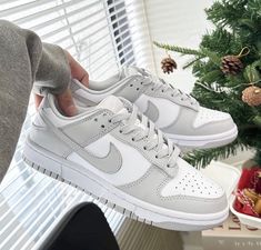 Cute Running Shoes, Pretty Sneakers, Nike Shoes Air Force, Pretty Shoes Sneakers, Nike Air Shoes