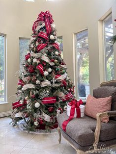 a decorated christmas tree in a living room