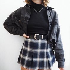 Dark Jean, Plaid Skirt, Gianni Versace, Outfits Casuales, Overall Shorts, Teen Fashion, Aesthetic Clothes, Style Vintage