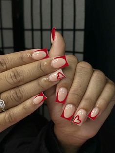 #aesthetic #nailsoftheday Red Design Short Nails, Red Back To School Nails, Cute Red Nails Acrylic, Cute Red Acrylic Nails, Red Medium Nails, Red Nail Inspo Short, Red Cute Nails, Red Square Nails Design, Cute Red Nail Ideas