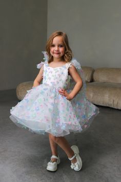 Rainbow butterfly tutu birthday dress with beautiful butterflies lace, flower girl dress with puffy skirt for special occasions, birthday party, wedding, formal event, junior bridesmaid gown.  The dress fastens with a vertical corset and zipper. Specially designed of unique girls dress pattern for your chic special occasions, wedding, birthday, first communion, fun fashion pageant, bridesmaid party. Item material: upper layer of the skirt - satin and tulle, organza middle layer of the skirt - tulle lower layer of the skirt - taffeta corset - satin, tulle, glitter, zipper Item color: blush pink, blue, red, white, black Size: 12-18 - 2-3-4-5-6-7-8-10-12-13 The size chart is the picture of the listing. If your measurements do not match to those specified in the standard size chart, we can com Spring Tulle Tutu Dress With Bow, Party Tulle Ball Gown With Floral Applique, White Bow Tutu Dress For Summer, Spring Pageant Princess Dress With Bow, Summer Pageant Dress With Bow, Spring Party Ball Gown With Floral Applique, Summer Princess Dress With Bow And Tulle, Summer Pageant Princess Dress With Bow, Summer Princess Dress With Bow In Tulle