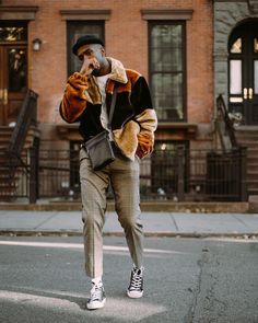 dp.jolly showing how he stays warm in the faux fur patchwork jacket | #uomen Urban People, Basic Fashion, Streetwear Mode, Patchwork Jacket, Mens Fashion Streetwear