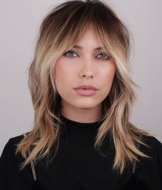 Korean Fringe, Trendy Haircuts With Bangs, Edgy Blonde Hair, Edgy Bangs, Layered Haircuts For Medium Hair, Hair Adviser, Asian Short Hair, Long Bangs, Haircuts For Medium Hair