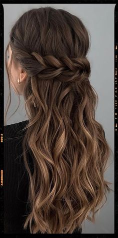 Hairstyle Idea Grad Hairstyles, Grad Hair, Bridesmaid Hair Inspo, Prom Hair Medium, Cute Prom Hairstyles