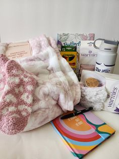 Cancer Care Gift Box🎁 Thinking of You💕 Comfort and Support🎗 This gift box will encourage and comfort the recipient This box includes: ❤  Soft plush blanket/throw - stay warm from side effects of chemo or being in a cold infusion center or hospital  🧡   Warmies Neck Wrap- microwaveable French lavender and organic to provide comfort and wellness for warmth and anxiety  💛 Insulated tumbler/bottle to keep drink cool to help keep hydrated 💚   Adult coloring book and colored pencils to pass time Chemo Care Package For Women, Chemo Side Effects, Chemo Care Package, Tumbler Bottle, Chemo Care, Friend Love, Gift Baskets For Women, Hospital Gifts, Sharpie Pens