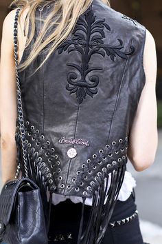 cool vest Leather Outfits Women, Leather Biker Vest, Looks Country, Biker Vest, Biker Outfit, Biker Chic, Biker Chick, Leather Vest, Biker Style