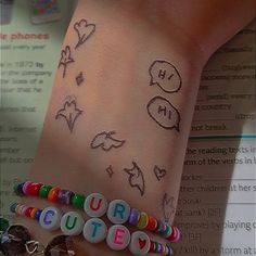 Heartstopper Hand Doodles, Alice Book, Foto Poses, Hand Art, Pretty Tattoos, Tiny Tattoos, Future Tattoos