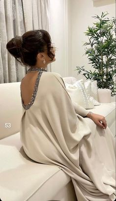 Bohemian Abaya With Traditional Drape, Elegant Abaya Dubai, Luxury Chic Women's Abaya, Luxury Embellished Elegant Abaya, Jalabia Styles For Women Arabic, Bubu Gown Styles, African Print Dress Ankara