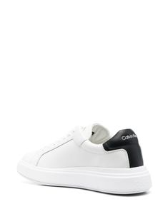 Outfit Zapatillas Blancas, Calvin Klein Sneakers With Rubber Sole And White Sole, Low-top Calf Leather Sneakers With Logo, Outfit Zapatillas, White Leather Low-top Sneakers, Calvin Klein Low-top Sneakers For Streetwear, Calvin Klein White Sole Synthetic Sneakers, Calvin Klien, Balenciaga Track