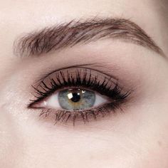 10 tipos de delineado de ojos que debes hacerte según tu evento Katie Jane Hughes, Mekap Mata, Surratt Beauty, Melt Cosmetics, Bridget Jones, Makijaż Smokey Eye, Makeup Rooms