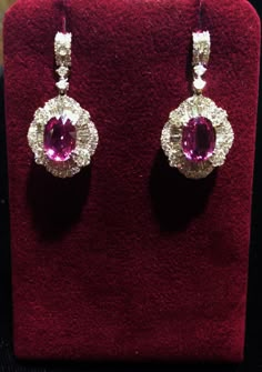 These gorgeous pink sapphire and diamond drop earrings are available in Becker's Estate Jewelry Department! Diamond Jewerly, Classic Diamond Jewelry, Antique Necklace Gold, Bridal Jewelery, Diamond Pendants Designs, Pink Jewels, Pink Ruby, Gold Jewelry Stores, Asian Jewelry