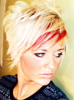 Crazy shaggy cut. Platinum blonde with red highlight at the bang for fun. Washes out to a sweet pink! Blonde With Red Highlights, Shaggy Pixie, Short Shaggy Haircuts, Shaggy Short Hair, Shaggy Haircuts, Sassy Hair, Popular Haircuts, Funky Hairstyles, Hair Affair