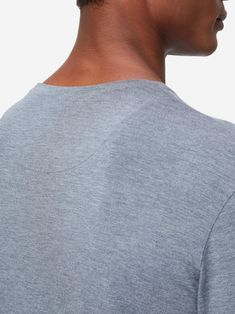 A great t-shirt is reliable, comfortable and flattering. We created our Marlowe long sleeve t-shirt with this at the forefront. Featuring a soft crew-neck band finish and a streamlined shape, it's worn by our customers when lounging, exercising or as casual day wear. The possibilities are endless. The Marlowe micro modal blend has many benefits. It's ultra-soft, crease-resistant, exceptionally breathable and keeps the colour, and shape, wash after wash. It's temperature-regulating and constantly Rose Cookies, Derek Rose, Men's Long Sleeve T-shirt, Long T Shirt, Mens T Shirts, Long Tshirt, Great T Shirts, Tshirts Online, Free Shopping