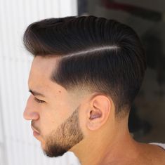 Blond Haircut, Hair Saloon, Maroon Joggers, Hipster Haircut, Low Skin Fade, Drop Fade Haircut, Cool Boys Haircuts, Easy Mens Hairstyles, Beard Haircut