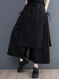 Dark Clothing Aesthetic, Weird Fashion Aesthetic, Wide Leg Casual Pants, Wrap Pants, Casual Wide Leg Pants, Mode Inspo, Pants Wide Leg, Looks Style, Character Outfits