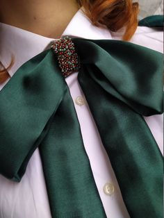 Large satin bow brooch Gossip girl outfit Dark Academia brooch Korean style Emerald green Embroidered bow Cottagecore outfit Beaded brooch Formal Bow Brooch, Elegant Green Brooches For Formal Occasions, Elegant Christmas Brooches For Formal Occasions, Elegant Christmas Party Brooches, Formal Brooches With Satin Bow, Elegant Green Bow As A Gift, Elegant Green Bow For Gifts, Elegant Green Satin Bow, Green Satin Bow For Gifts