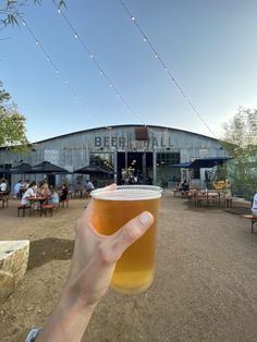 22 Craft Breweries In Austin For Craft Beer Lovers Brewery Picture Ideas, Craft Brewery Aesthetic, Brewery Instagram Pictures, Craft Beer Aesthetic, Beer Astethic, Country Brewery, Brewery Marketing, Brewery Aesthetic, Beer Aesthetic