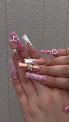 Filmy Vintage, Aesthetic Diy, Girly Acrylic Nails, Her Nails, Long Acrylic Nails Coffin, 1 Aesthetic, Long Square Acrylic Nails, Unique Acrylic Nails, Bling Acrylic Nails