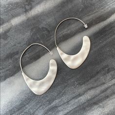 Matte Silver Minimalistic Earrings! Unique Piece White Minimalist Metal Hoop Earrings, Simple Nickel-free Metal Earrings, Chic Adjustable Silver Earrings, Everyday Silver Threader Earrings, Simple Metal Earrings, Minimalistic Earrings, Earrings Unique, Earrings Color, Custom Jewelry