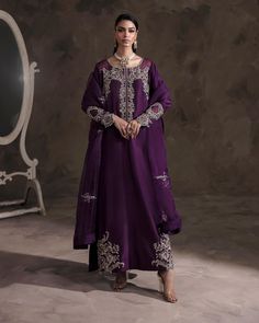 Mohsin Naveed Ranjha, Iris Purple, Bridal Couture Week, Mehndi Outfits, Stylish Short Dresses, Fashion Design Patterns, Deep Purple Color, Wedding 2024, Design Embroidery