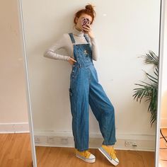 Adorable!!🍯 denim vintage dungarees Disney- 3 Denim Dungarees, Outfit Aesthetic, Mode Inspo, Mode Vintage, A Butterfly, Light Denim, Looks Vintage, Dungarees, Retro Outfits