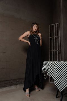 Black Anarkali Suit, Linen Sequins, Sleeveless Anarkali Dress, Women Elegant Black Dress, Long Gown for Wedding, Party Wear Readymade Dress Item Contain - Anarkali Material : Linen,Sequence  Sleeves : Sleeveless Color : Black Work : zardozi work Model Height : 5.8'' Approx. Fit Type : Regular Fit Size - 34 (XS), 36(S), 38(M), 40(L), 42(XL), 44(2XL) Step into a world of elegance and grace with our stylish Anarkali dress featuring beautiful Zardozi work. This enchanting ensemble is designed to mak Sleeveless Anarkali Dress, Elegant Black Dress Long, Gown For Wedding Party, Sleeveless Anarkali, Black Anarkali Suits, Gown For Wedding, Long Gown For Wedding, Black Anarkali, Black Dress Long