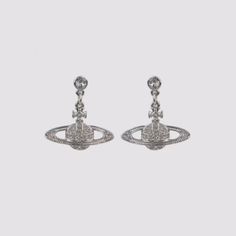 vivienne westwood, earrings, silver earrings, dangly earrings, engagement earrings, surf jewelry, dainty jewelry, luxury jewelry, silver, Inis Perfume, Vivienne Westwood Earrings, Surf Jewelry, Mode Zara, Jewelry Inspo, Pearl Drop Earrings, Piercing Jewelry, Vivienne Westwood