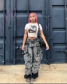 Fits With Black Cargo Pants, Baddie Outfits Skirt, Cargo Pants Outfit Baddie, Skirt Streetwear Outfit, Cute Brunch Outfits Black Women, Modest Streetwear Fashion, Baddie Streetwear Outfits, Hard Outfits, Streetwear Poses