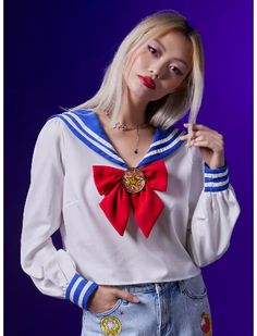 Look just like your favorite Sailor Guardian when she's not fighting evil! This long-sleeve top from Pretty Guardian Sailor Moon is designed like Usagi Tsukino's school uniform, complete with her iconic red bow and a fabric Crystal Star Compact, plus sailor collar and cuff sleeves. Sailor Moon Outfit Inspired, Sailor Moon Cosplay, Sailor Moon Usagi, Tall Hoodies, Pretty Guardian Sailor Moon, Sailor Collar, Sweaters And Jeans, Red Bow, Girls Long Sleeve