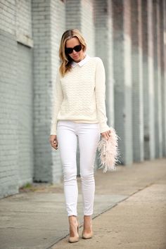 Currently Trending: Winter White - Sparkles and Shoes Brooklyn Blonde, White Sweater Outfit, Sweater Outfit, Outfit Jeans, Mode Inspo, White Sweater, White Pants, Work Fashion