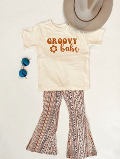 Welcome to Mamas Little Tribe Shop! Groovy Babe T-Shirt so cute for a party and to wear everyday! Super Soft & Comfy! * NOTE this is for the T-shirt only* You can always reach out to me if you want it on a different colored t-shirt >> Everything you see in my shop is custom designed, printed and pressed by me! All items are top quality apparel and everything in my shop is made to order just for you! FABRIC >>UNISEX SHIRTS so they run loose fitting if you want a more fitted look please size down Totally Twobular, Smiley Face Shirt, Babe T Shirt, Boho Kids, Heat Press Vinyl, Smiley Faces, Mama Shirts, Beach T Shirts, Beach Shirts