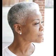 Gray Afro, Grey Hair Looks, Tapered Natural Hair