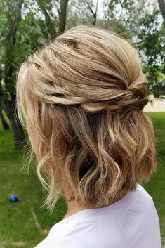 Wedding Hair Half, Hair Half Up, Bridesmaid Hair Short, Peinados Fáciles Para Cabello Corto, Wedding Hairstyles Half Up Half Down, Wedding Hair Down, Short Wedding Hair, Penteado Cabelo Curto, Short Hair Updo