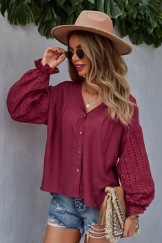 US$ 29.25 - 2022 Femme Fashion Blouses Button Down Casual Tops V-Neck Long Sleeve Spring Summer Shirt Women's Fashion Temperament Tops - www.streetally.com Fall V-neck Blouse With Buttons, V-neck Buttoned Blouse For Fall, V-neck Tops With Buttons, V-neck Blouse With Buttons For Day Out, Casual Bohemian Style, Blouse Outfit Casual, Fashion Blouses, Oversized T Shirts, Loose Shirts